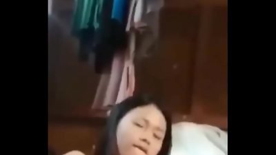 Pinay girl is caught jerking