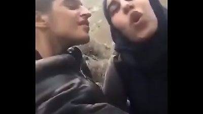 T&uuml;rk T&uuml;rbanlÄ± KÄ±z KardeÅŸ  Ensest Abisine Gizli Gizli Sakso &Ccedil;ekiyor