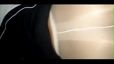 é¦™æ¸¯å­¸ç”Ÿå¦¹ä¸€è·¯è¢«äººå±Œï¼Œä¸€è·¯æ‰“é›»è©±