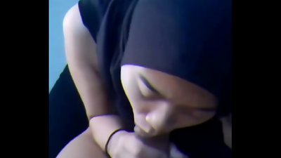 Dina in ebony hijab luvs being screwed by a big bone