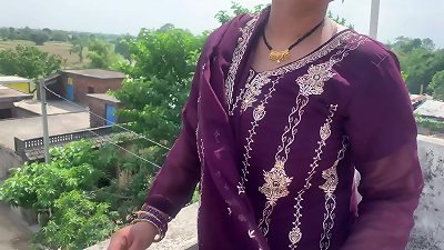 Bhojpuri desi Bhabhi gave me full pleasure of her snatch and assets Hindi Audio