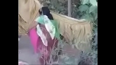 Desi local aunty sex in public place