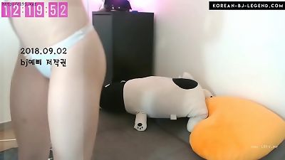 korean fellatio cute Cam-girl body show