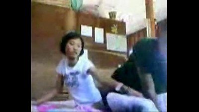 REMAJA MAIN DIRUMAH NENEK