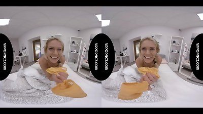 VR - massive ebony dildo in taut honeypot