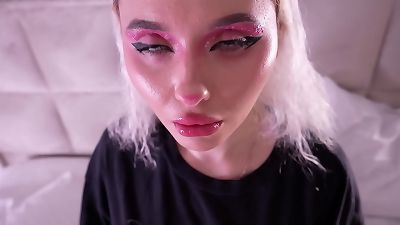 My step-sister was dumped by her bf during ovulation, and as her step-brother, I helped her out with sex.